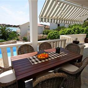 4 Bedroom Villa with Pool in Sevid near Primosten, Sleeps 8