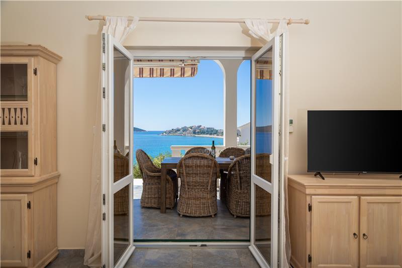 Beachfront villa in Sevid, photograph 12