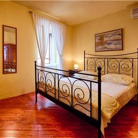 4 Bedroom Villa in Komiza on Vis Island, Sleeps 9-11