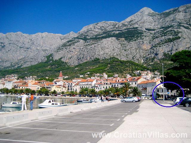 Sea-view villa in Makarska, photograph 21