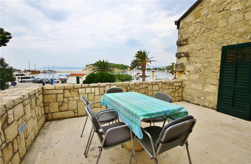 Sea-view villa in Makarska, photograph 20