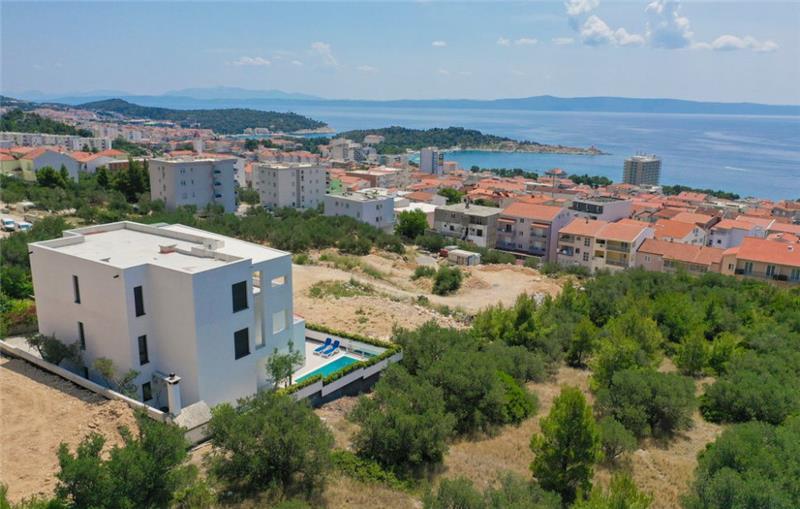 Sea-view villa in Makarska, photograph 6