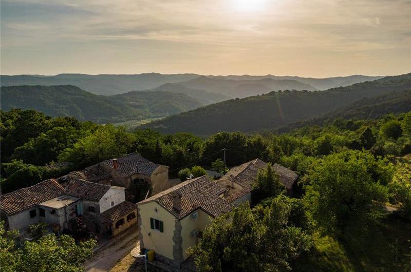 2 Bedroom Farm House with Pool in Istria, Sleeps 4-5