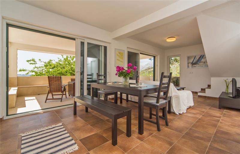 Beachfront villa in Cavtat, photograph 7