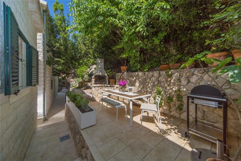 Beachfront villa in Cavtat, photograph 3