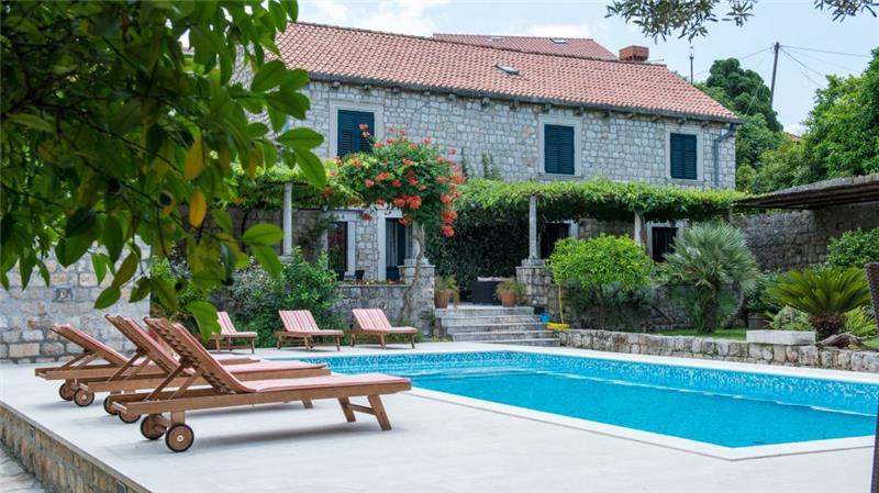 Villa in Dubrovnik Old Town, photograph 1
