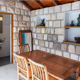 6 bedroom Villa with Heated Pool in Dubrovnik City, Sleeps 12