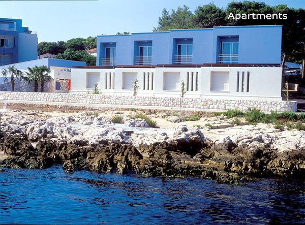 Beachfront villa in Postira, photograph 7