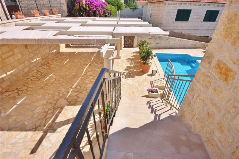Sea-view villa in Sumartin, photograph 25