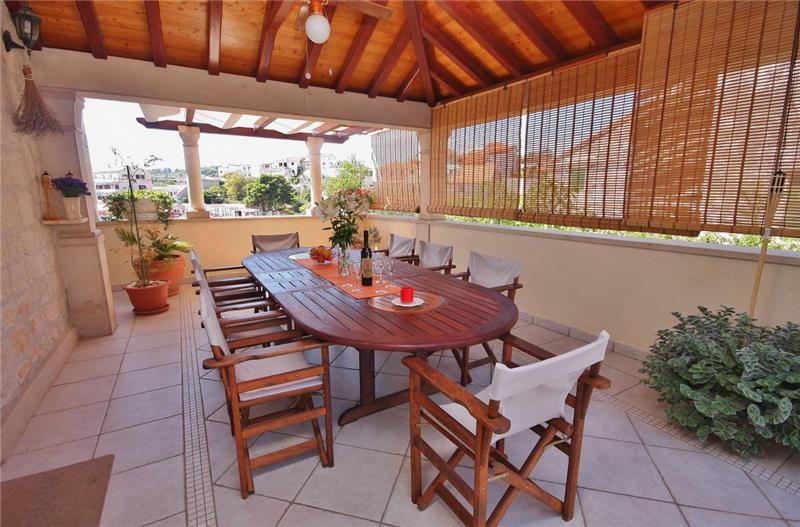Sea-view villa in Sumartin, photograph 5