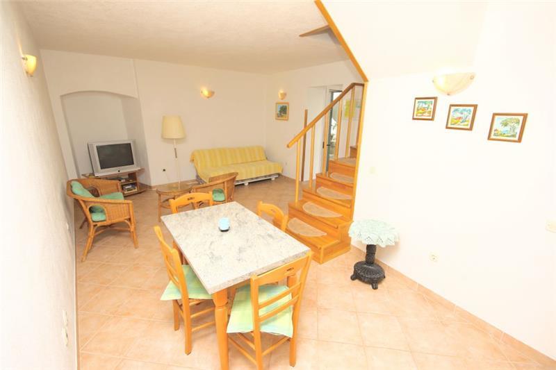 Beachfront villa in Brela, photograph 4