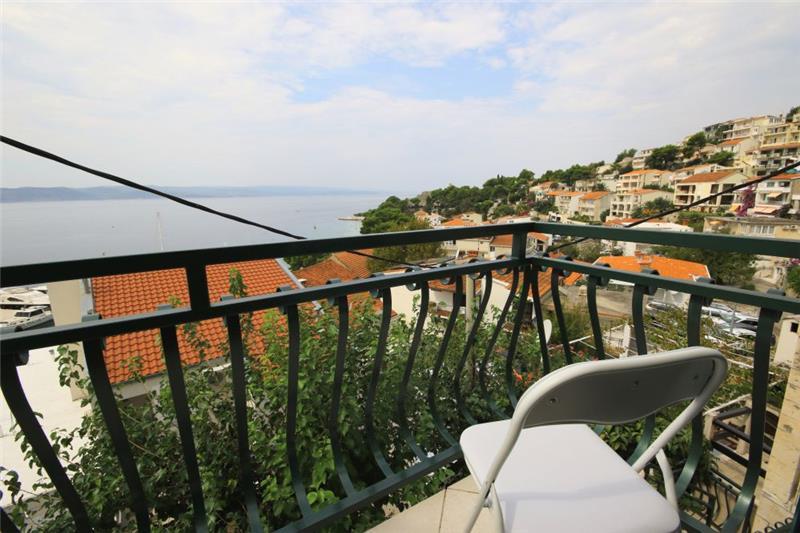 Beachfront villa in Brela, photograph 13