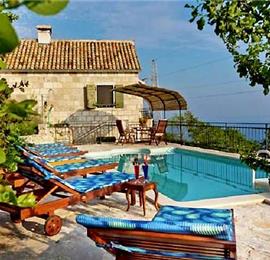 4 Bedroom Villa with Pool in Brela, Sleeps 8-10