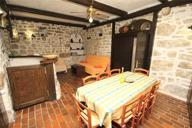 Beachfront villa in Brela, photograph 8