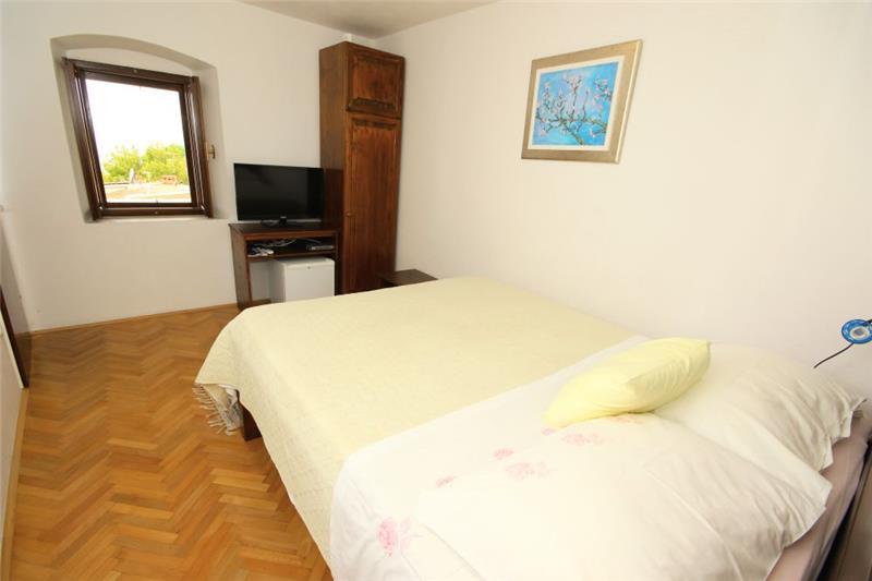 Beachfront villa in Brela, photograph 17