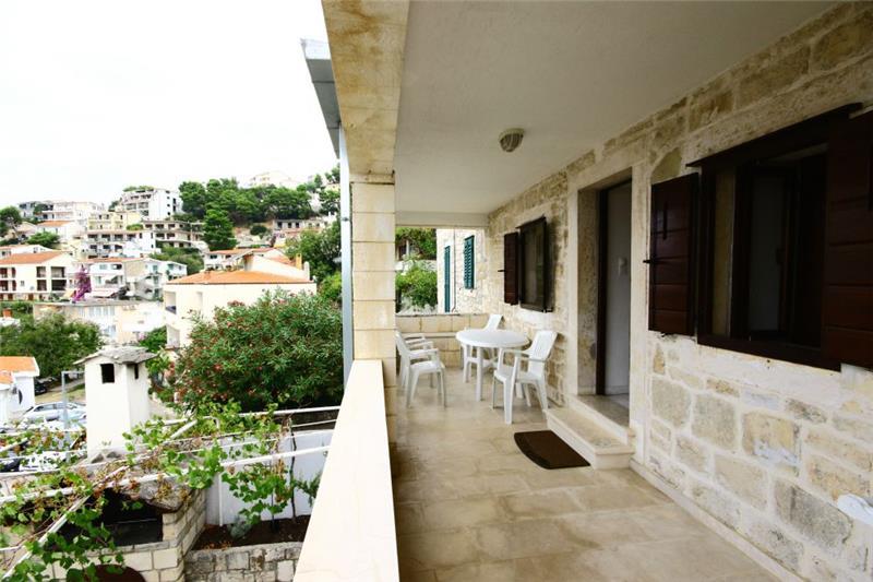 Beachfront villa in Brela, photograph 3