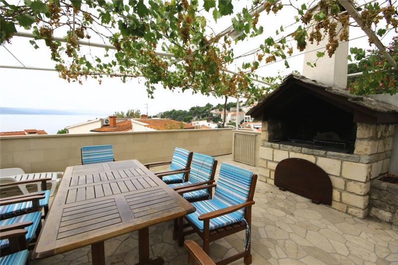 Beachfront villa in Brela, photograph 26