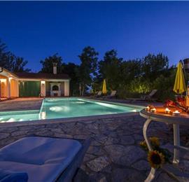 Selection of four and five bedroom country villas with 2 shared pools
