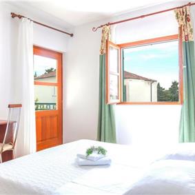 Collection of 4 Bedroom Villas with Pools in Hvar Town, Sleeps 8