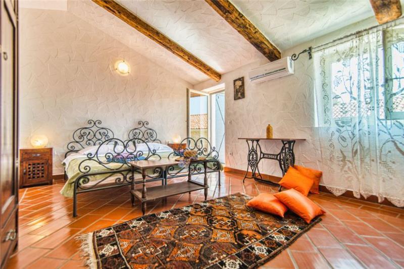 Villa in Klostar, photograph 16