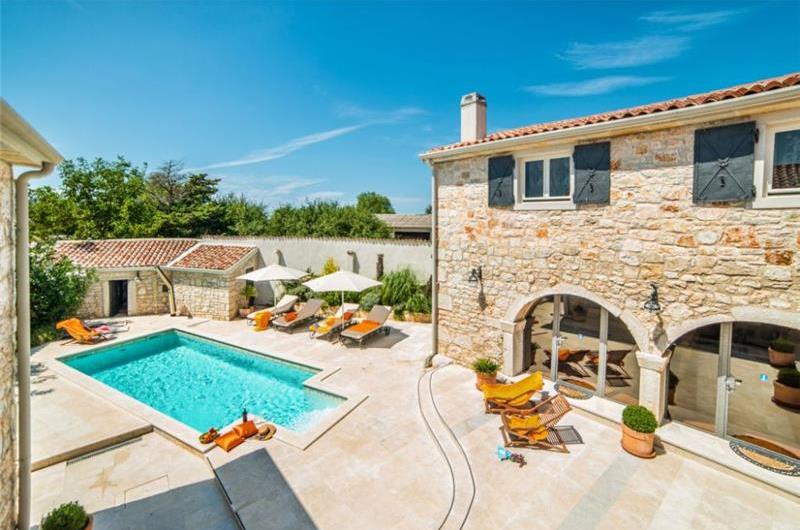 4 Bedroom Istrian Villa with Pool near Vrsar, sleeps 8