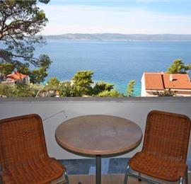 2 Bedroom Apartment in Brela, Sleeps 4-6