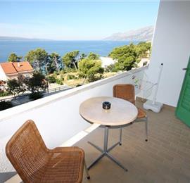2 Bedroom Apartment in Brela, Sleeps 4-6