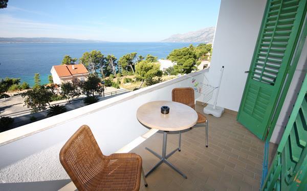 2 Bedroom Apartment in Brela, Sleeps 4-6