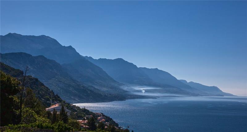 Beachfront villa in Baska Voda, photograph 25