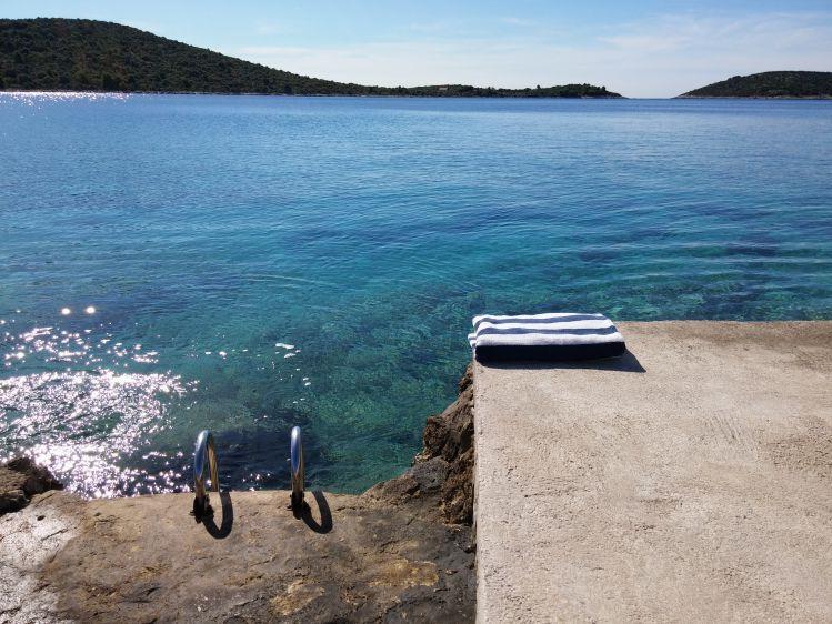 Beachfront villa in Sevid, photograph 4