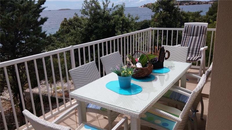 Beachfront villa in Sevid, photograph 8