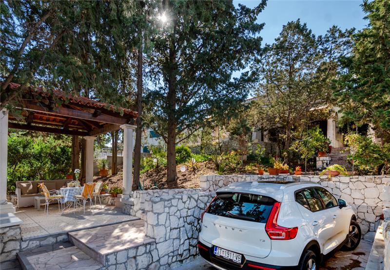 Beachfront villa in Ciovo, photograph 9
