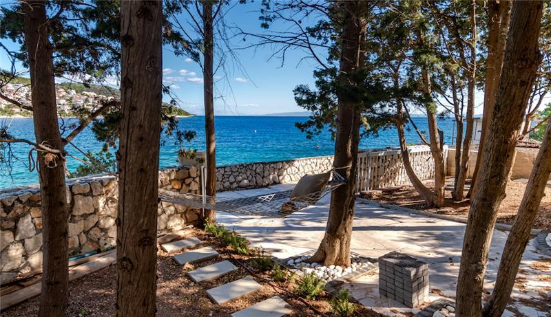Beachfront villa in Ciovo, photograph 10