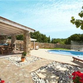 5 Bedroom Istrian Villa with Pool near Labin, sleeps 9