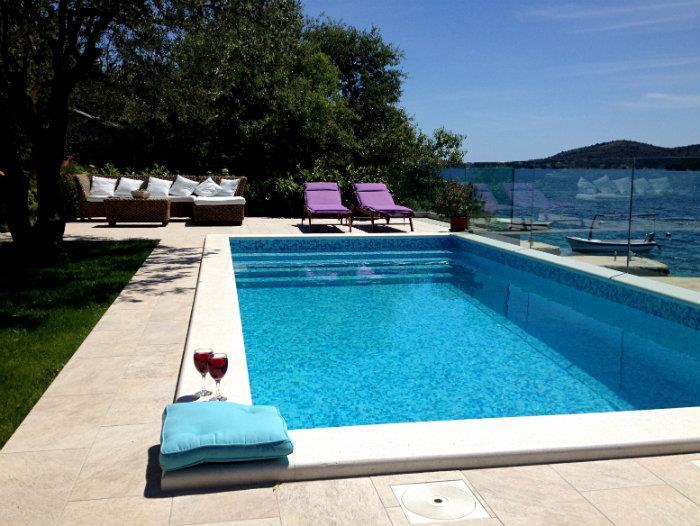4 Bedroom Beachfront Villa with Pool near Rogoznica, sleeps 8-10