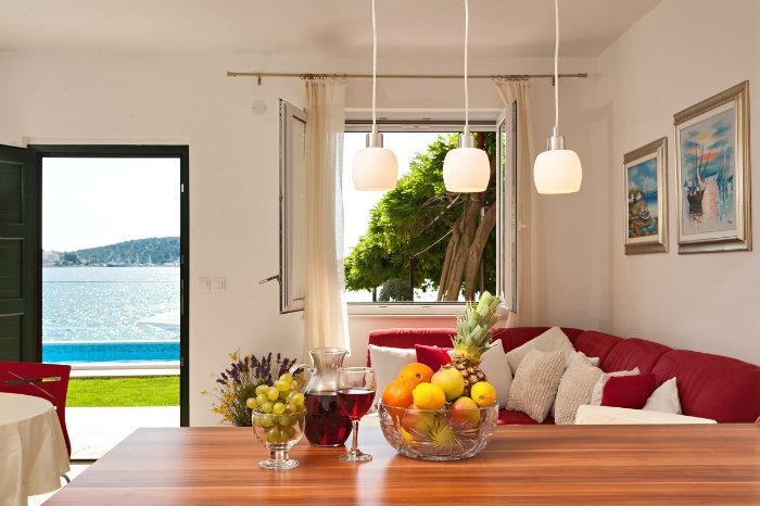 Beachfront villa in Zatoglav, photograph 15
