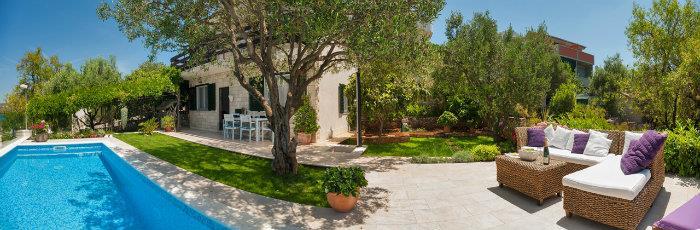 Beachfront villa in Zatoglav, photograph 6