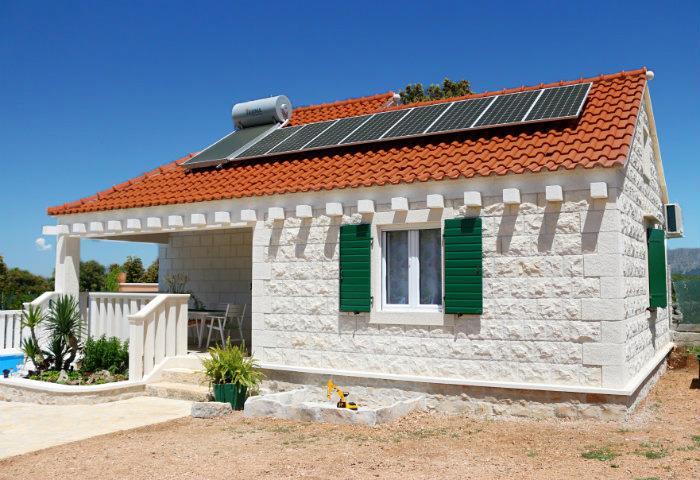 Sea-view villa in Pucisca, photograph 22