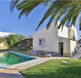 3 Bedroom Villa with Pool near Vale do Lobo, Sleeps 6