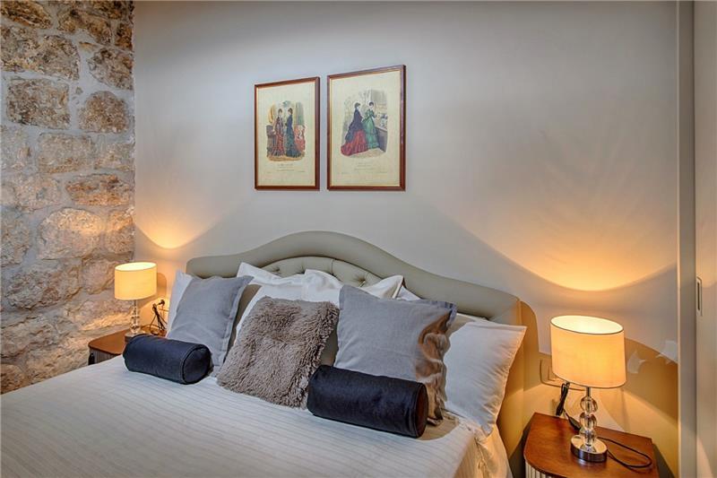 Sea-view villa in Hvar Town, photograph 13