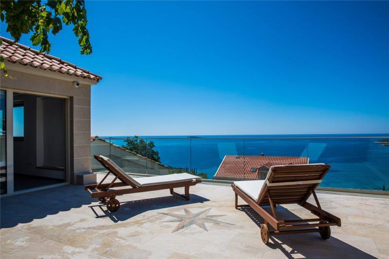 Sea-view villa in Mlini, photograph 3