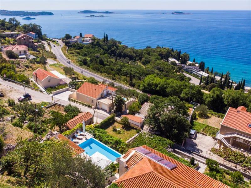 Sea-view villa in Mlini, photograph 8