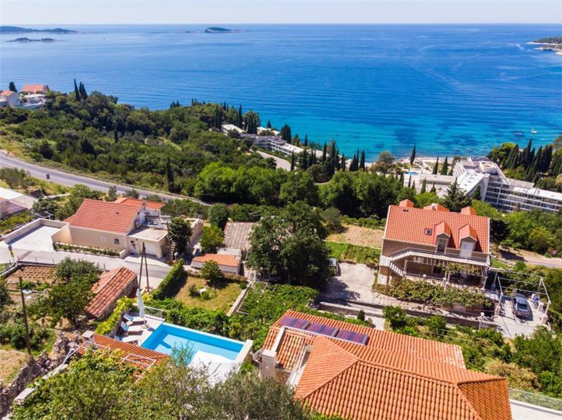 Sea-view villa in Mlini, photograph 6