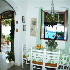 4 Bedroom Villa with Pool in Stikovica nr Dubrovnik, Sleeps 8