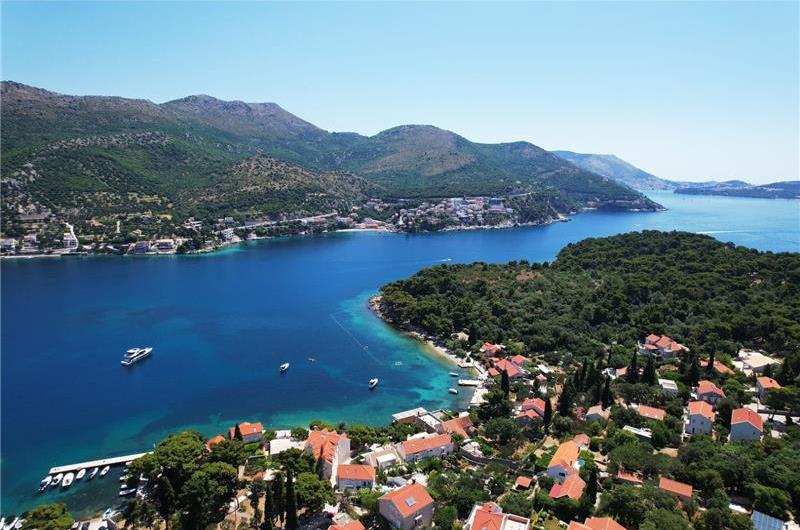 8 Bedroom Seaside Villa with Pool in Zaton Bay near Dubrovnik, Sleeps 17-23