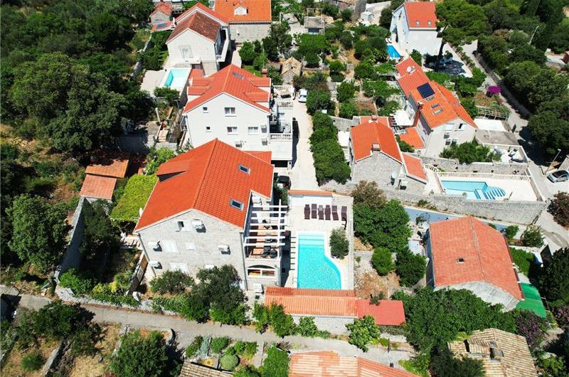 8 Bedroom Seaside Villa with Pool in Zaton Bay near Dubrovnik, Sleeps 17-23