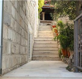 8 Bedroom Seaside Villa with Pool in Zaton Bay near Dubrovnik, Sleeps 17-22