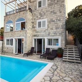 8 Bedroom Seaside Villa with Pool in Zaton Bay near Dubrovnik, Sleeps 17-22