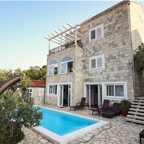 8 Bedroom Seaside Villa with Pool in Zaton Bay near Dubrovnik, Sleeps 17-22