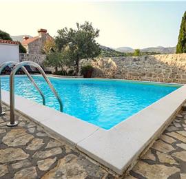 8 Bedroom Seaside Villa with Pool in Zaton Bay near Dubrovnik, Sleeps 17-22